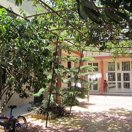 Manuhie Backpackers Lodge Bahar Dar Esterno foto